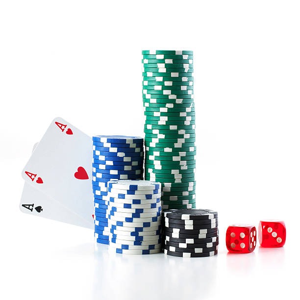 togeltoto live roulette studio showing dealer, physical wheel, and betting interface
